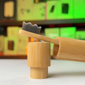 مسواک فوق نرم بامبو همراه محفظه