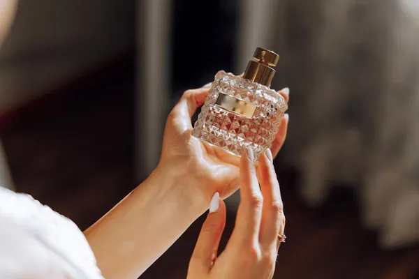 دکانت عطر چیست