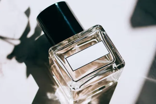 ساختار عطر چگونه است؟