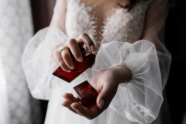 ساختار عطر چگونه است؟