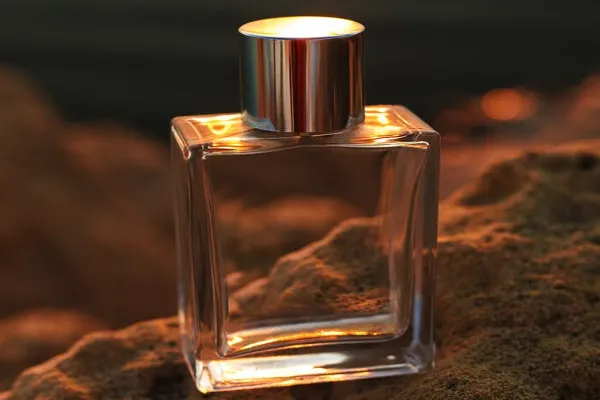 عطر مناسب برای محل کار چیست؟