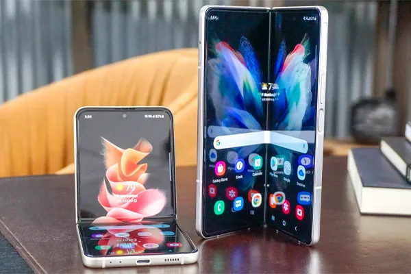 مقایسه Z Flip با Z Fold؛
