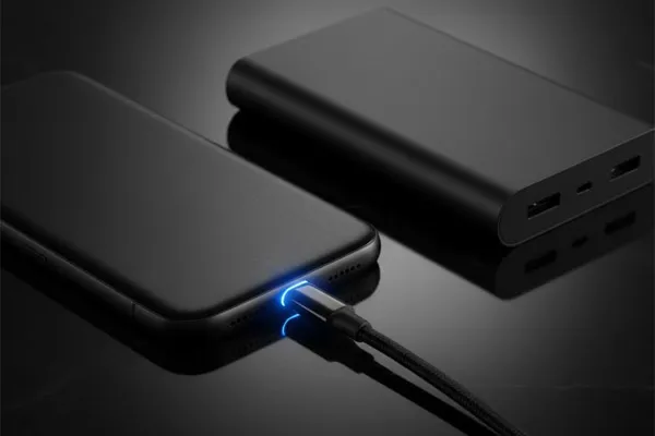 آیا استفاده از پاوربانک به گوشی آسیب می‌زند؟