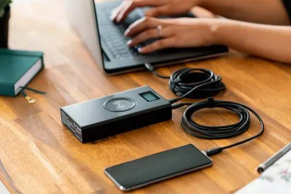 آیا استفاده از پاوربانک به گوشی آسیب می‌زند؟